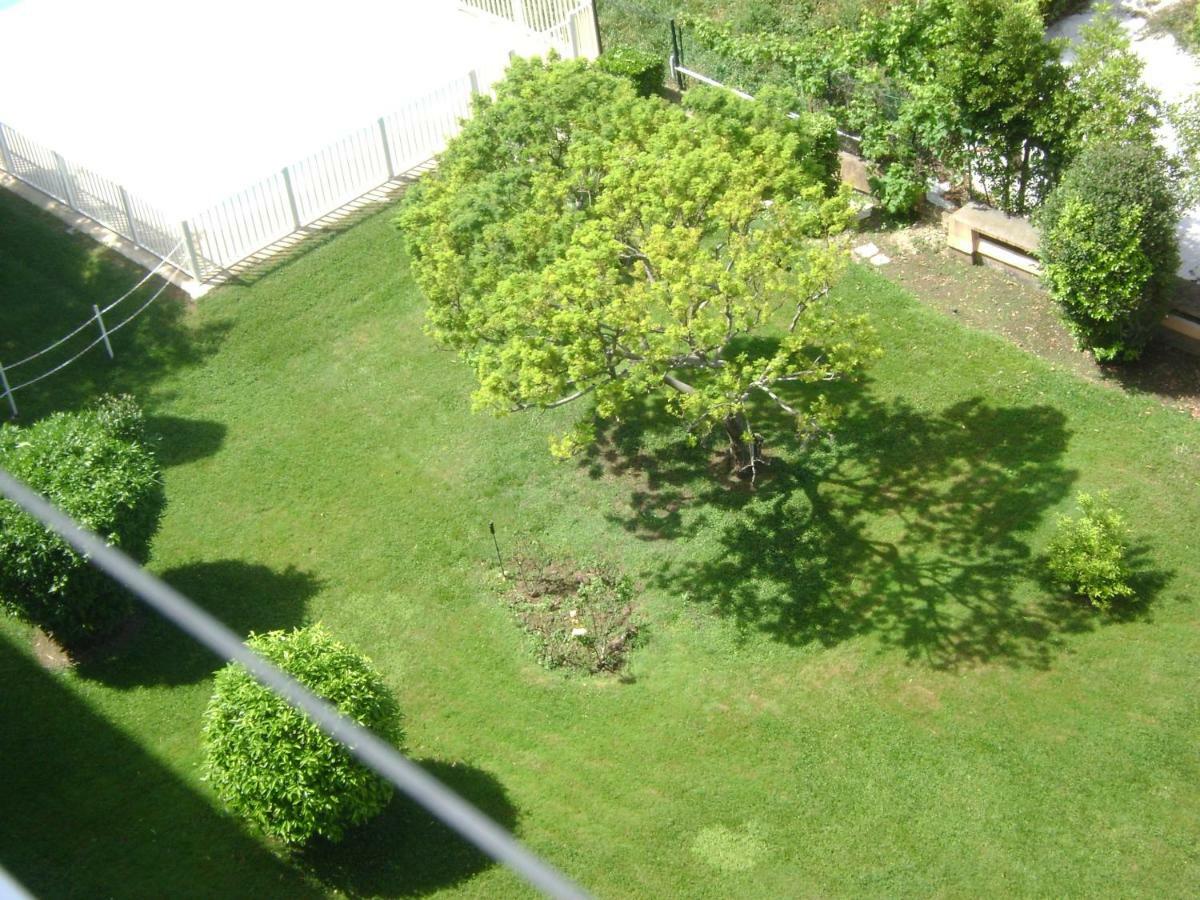 Jardins Du Pont Du Lys Leilighet Juan-les-Pins Eksteriør bilde